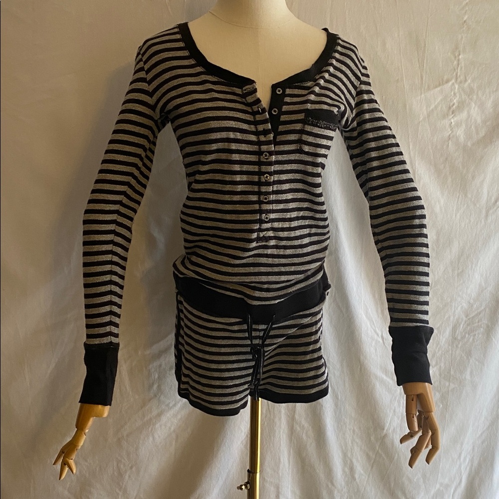 Victoria's Secret Women's Gray Black Knitted Glittery Long Sleeve Romper Size M